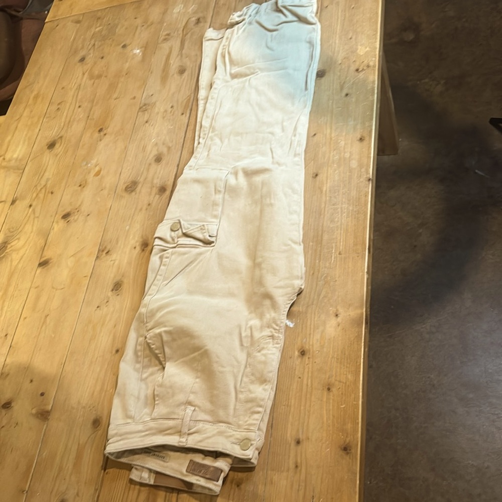 Judy Blue Size 16W Women’s Used Good Condition Khaki Cargo Jeans Pants